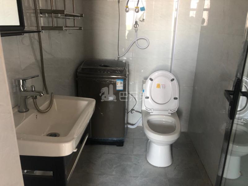 祝桥村一灶9486630卫生间图5