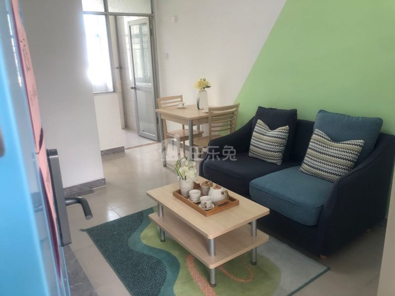 鑫海公寓9504919客厅图4