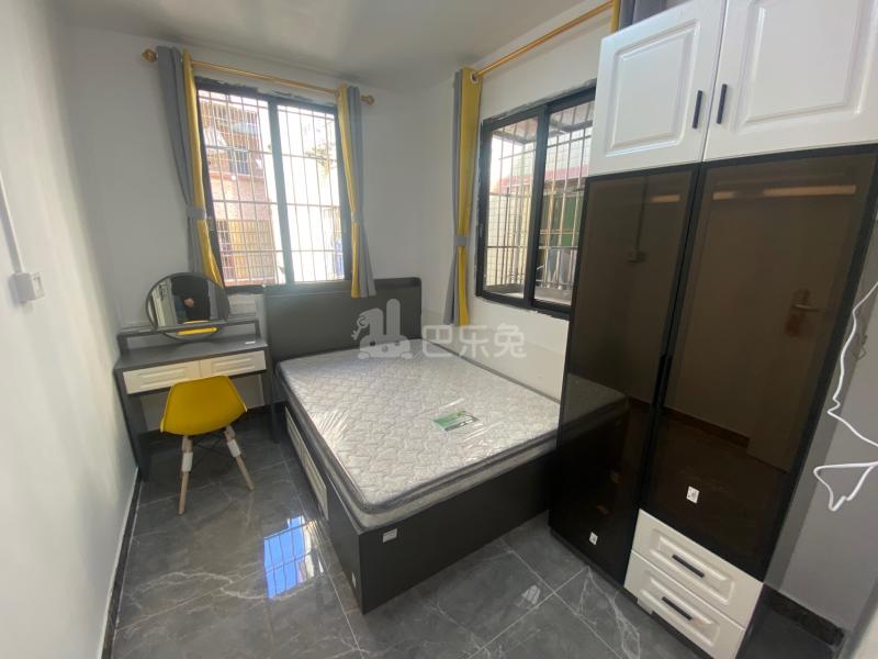 南约大街南四巷17号9522651卧室图3