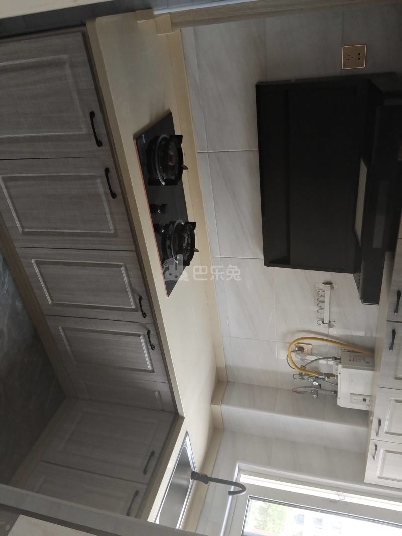 象屿滨江悦府9528160厨房图5