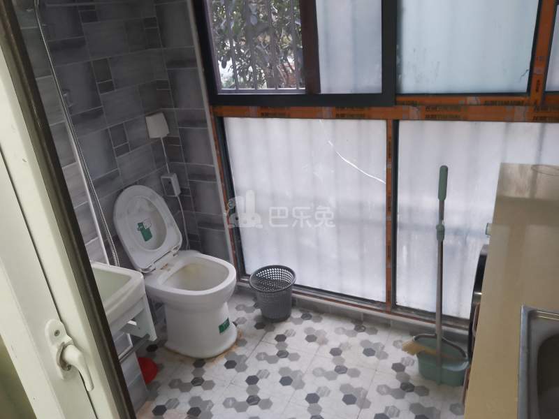 东岸新里9537985卫生间图3