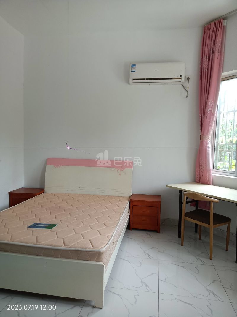 高石公路1688弄9539594卧室图0