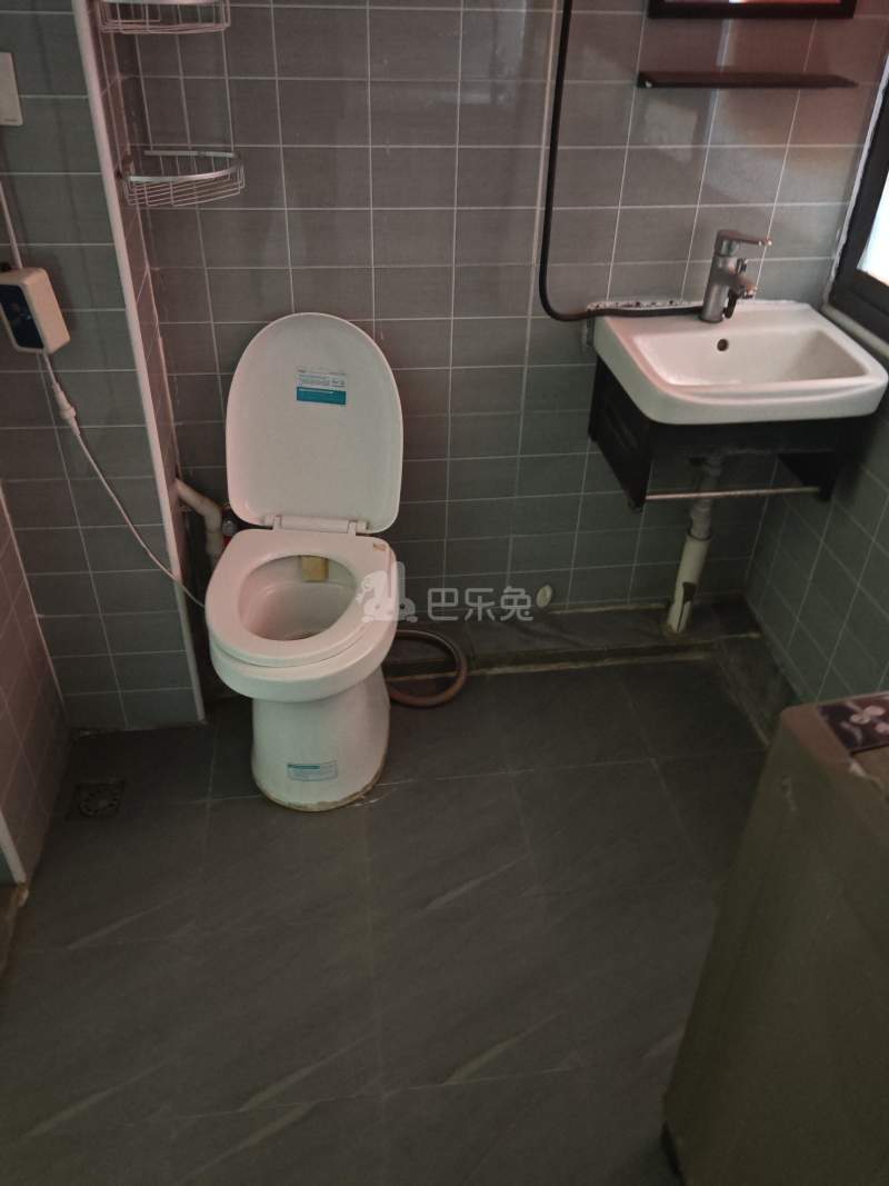 佘北家园紫荆苑9547051卫生间图5