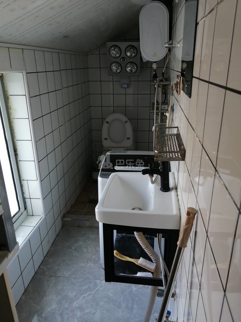 项埭村施桥9556523卫生间图6