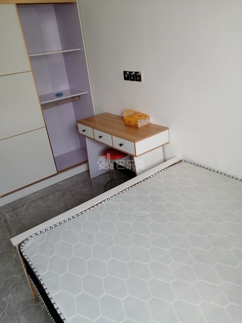 项埭村施桥9556523卧室图2