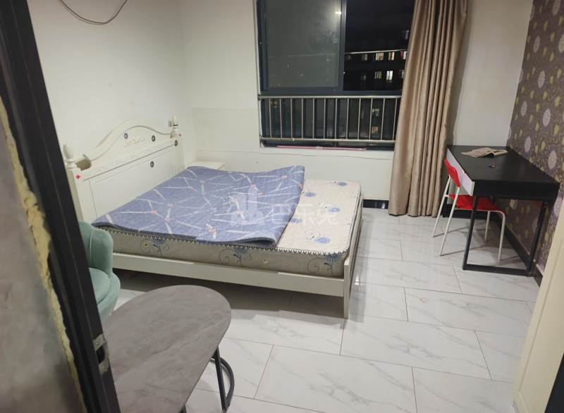 申城佳苑二期B块9566426卧室图0