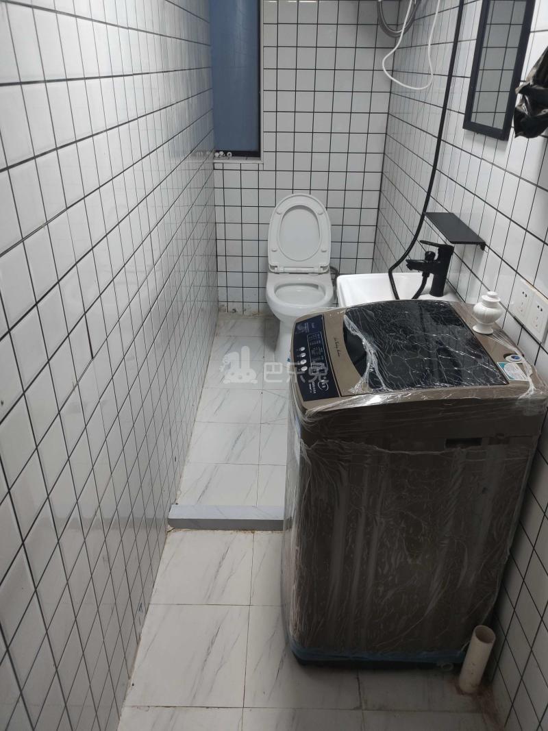 保利叶语西区9569727卫生间图8