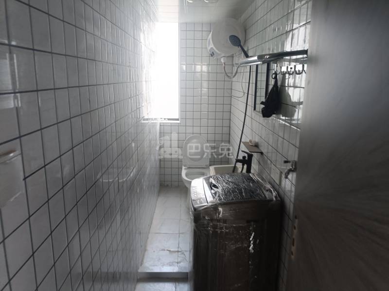 保利叶语西区9569727卫生间图9