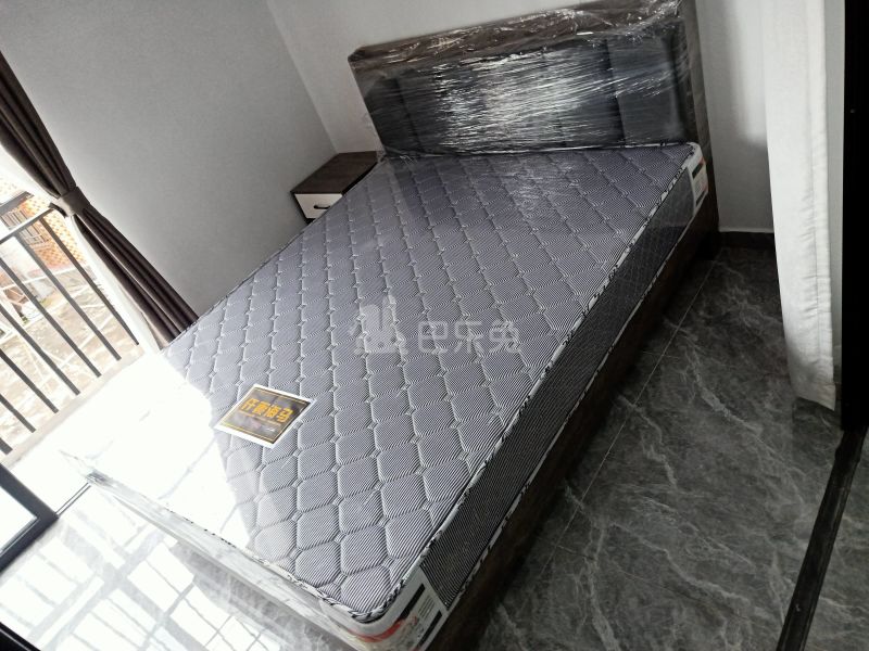 植村一路西七巷8号9599385卧室图1