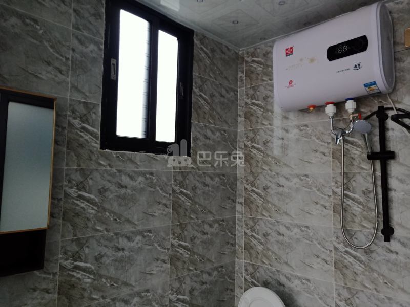 植村一路西七巷8号9599385卫生间图7