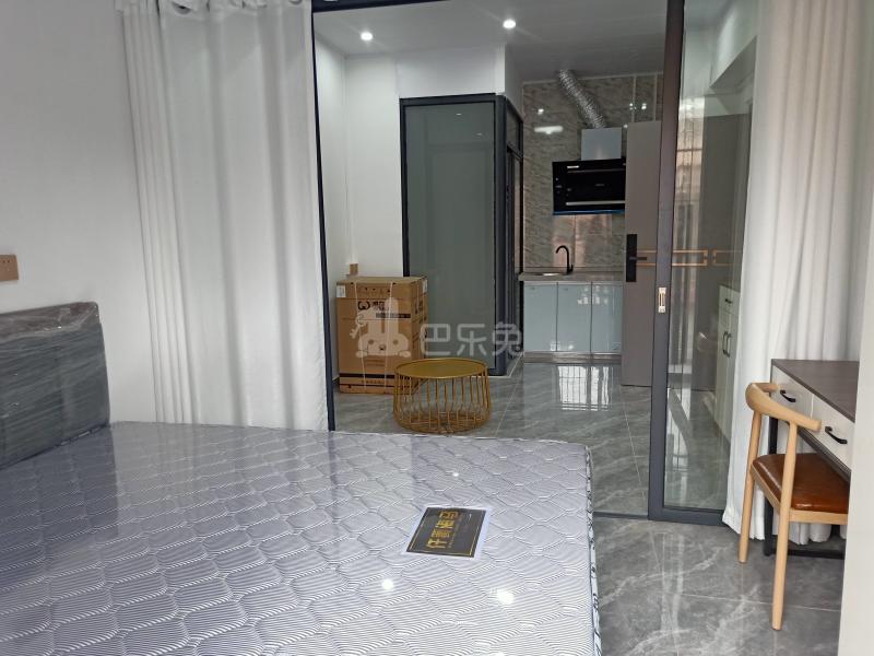 植村一路西七巷8号9599385卧室图2