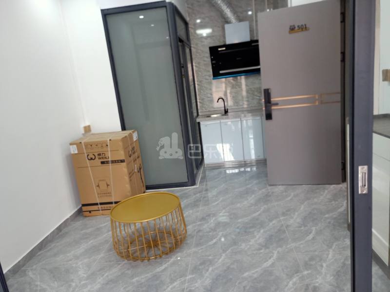 植村一路西七巷8号9599385客厅图4