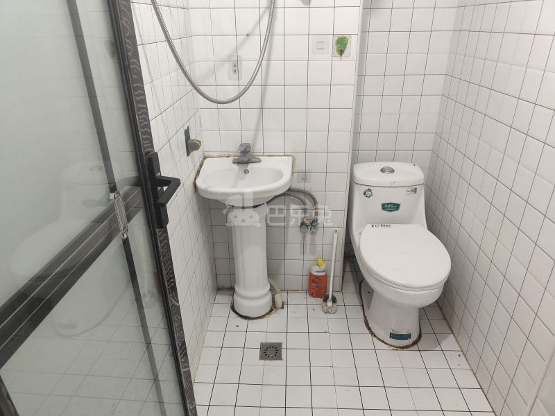 高行绿洲六期9600633卫生间图6