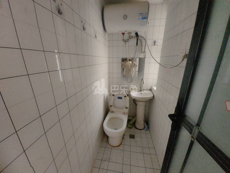 高行绿洲六期9600633卫生间图7