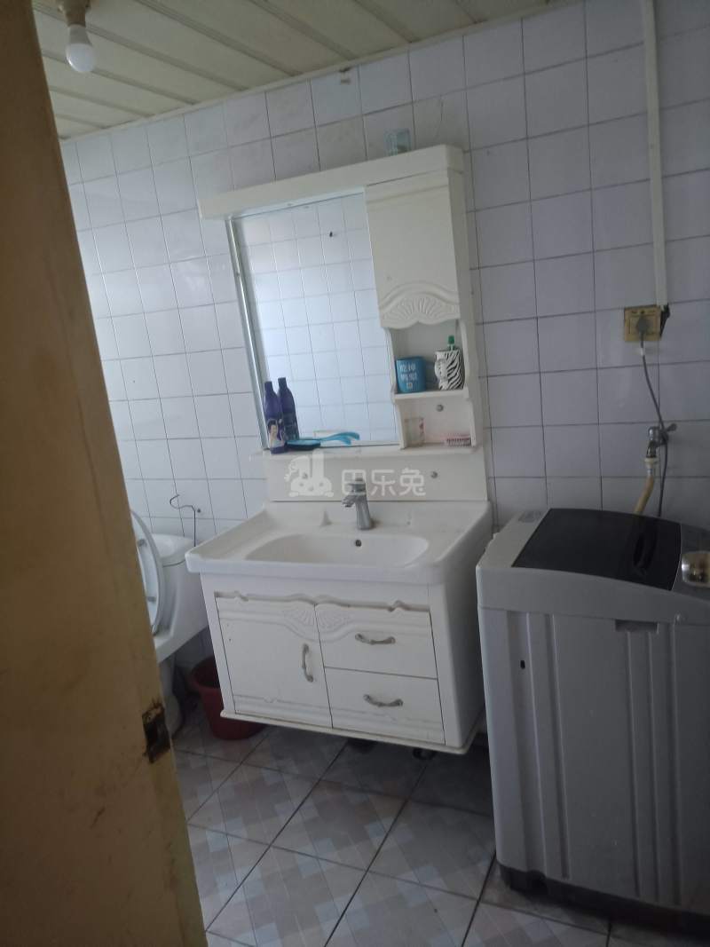 杏花小区9603249卫生间图15