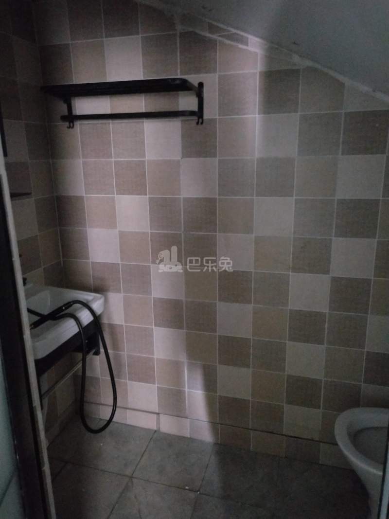 三灶路1450弄9617421卫生间图5