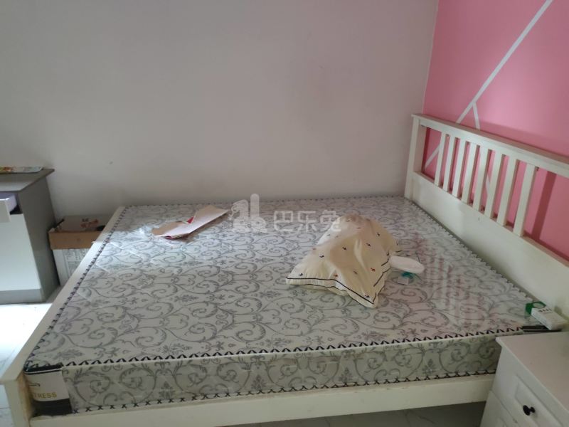 江镇大沟村东街25号（民房）9618666卧室图0