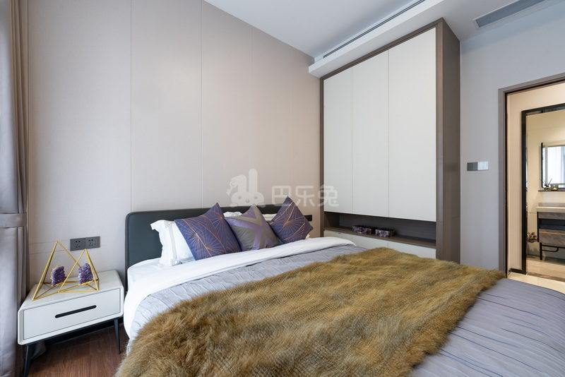 城家高级公寓深圳沙头角地铁站店9625043卧室图1