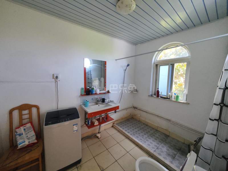 沈巷新村北区9628436卫生间图8