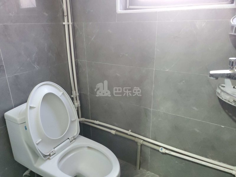 水都南岸二期9640284卫生间图5