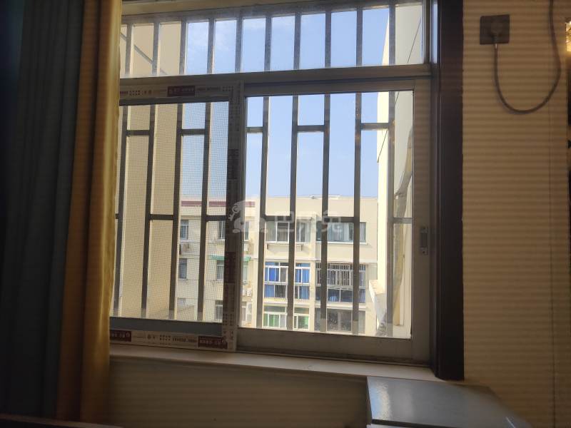 香楠小区（广兰路248弄）9642867卧室窗户图13