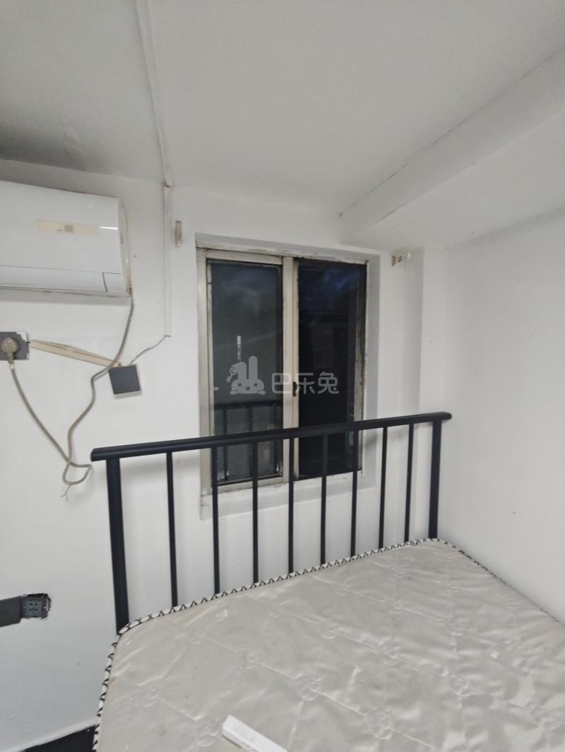 松沪苑9649717卧室窗户图7