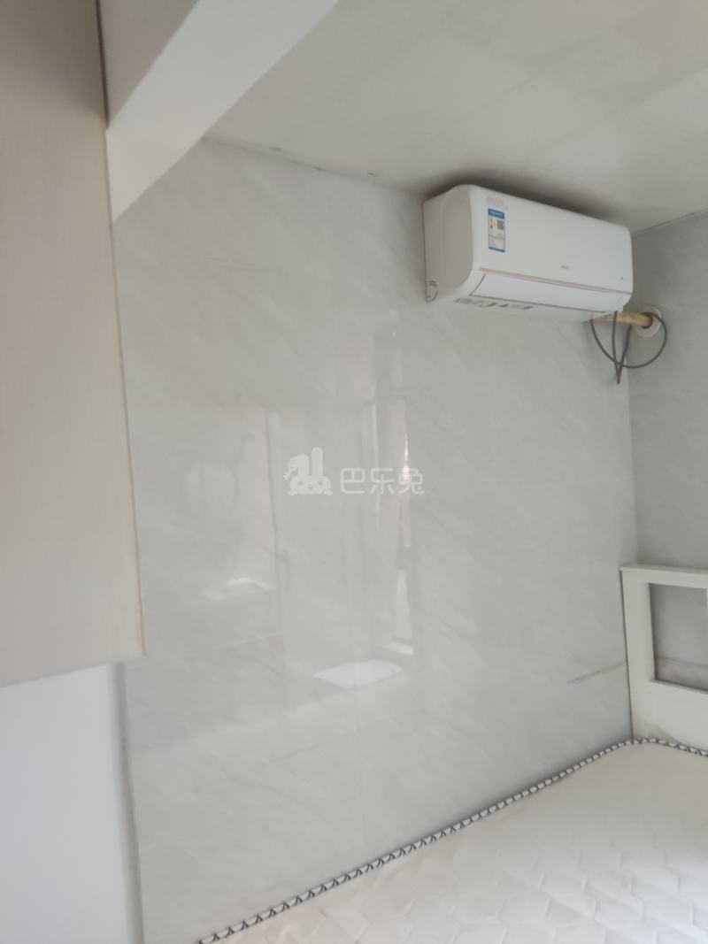 绿地海珀华庭9651929卧室图3