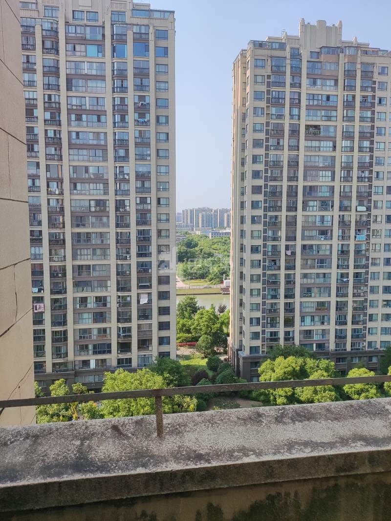 绿地海珀华庭9651929周边环境图5