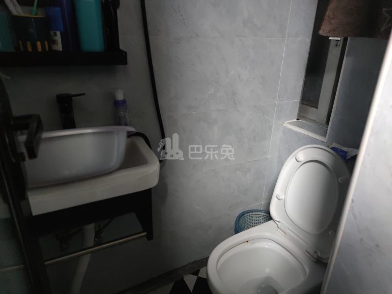 香楠小区（广兰路248弄）9674573卫生间图5