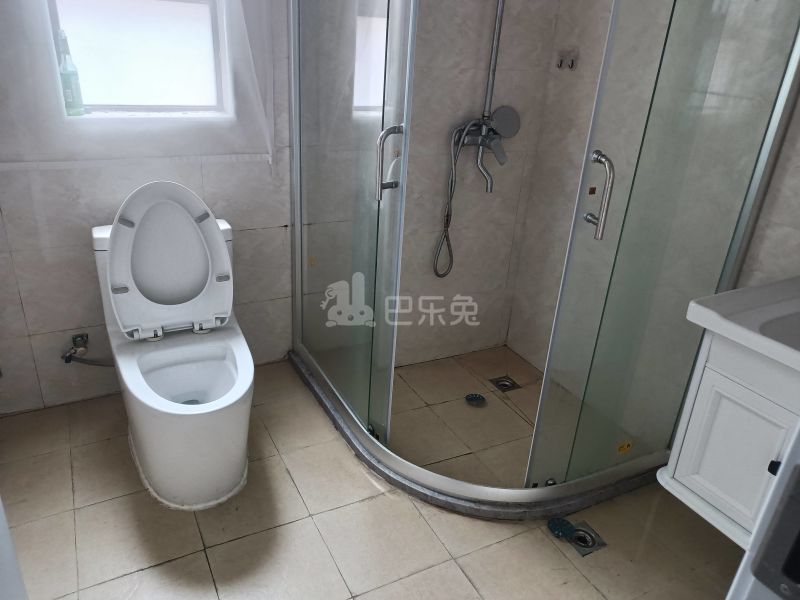 东康名苑9678352卫生间图6