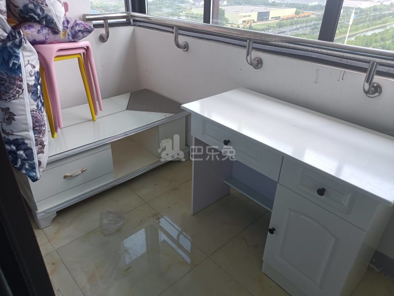 东康名苑9678352卧室窗户图8