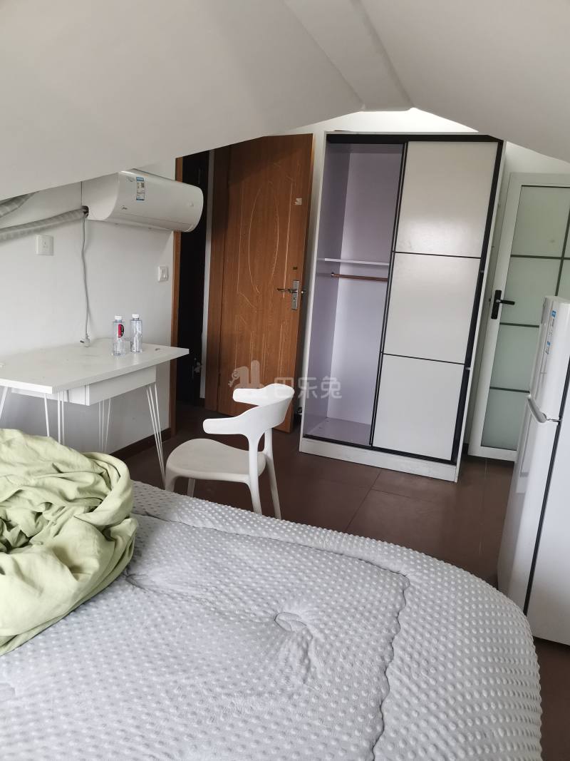 嵩山村（民房）9710902卧室图2