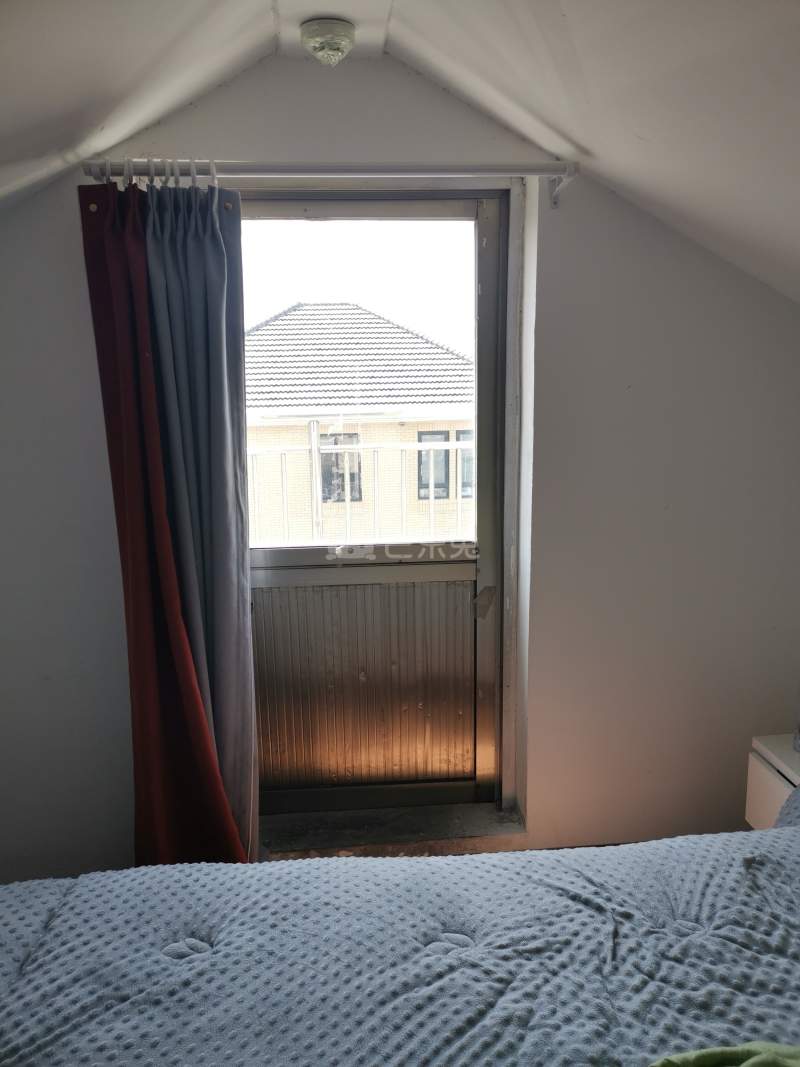 嵩山村（民房）9710902卧室窗户图6