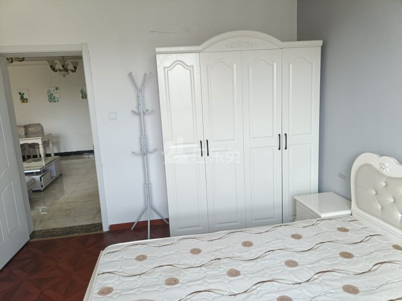 申城佳苑一期C块9712013卧室图2