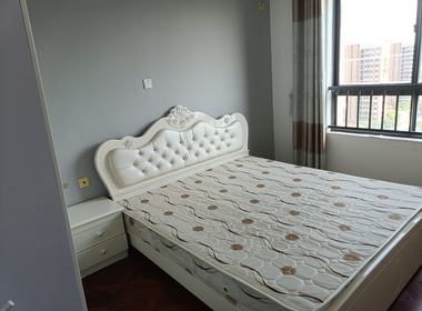 申城佳苑一期C块 1室2厅1卫