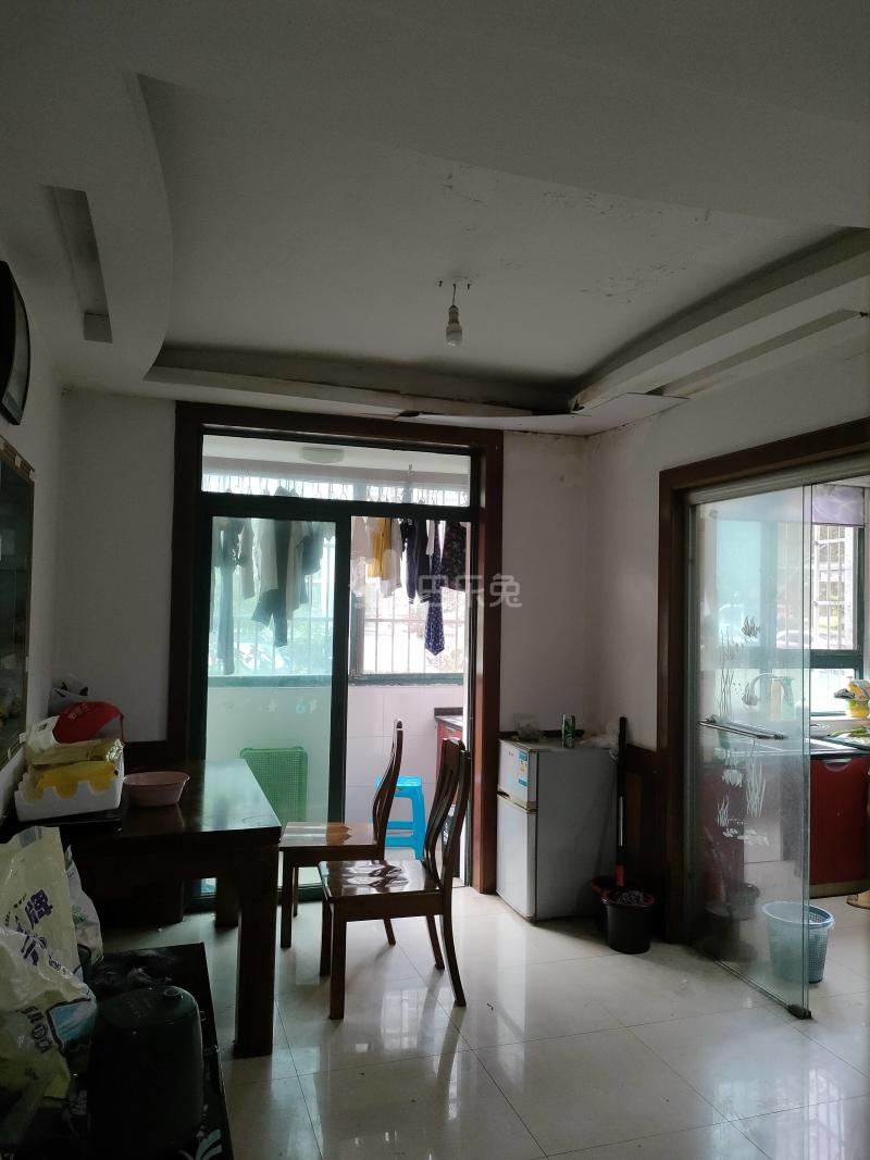 月泉湾名邸9715967客厅图5