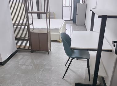 荣村小区 1室0厅1卫