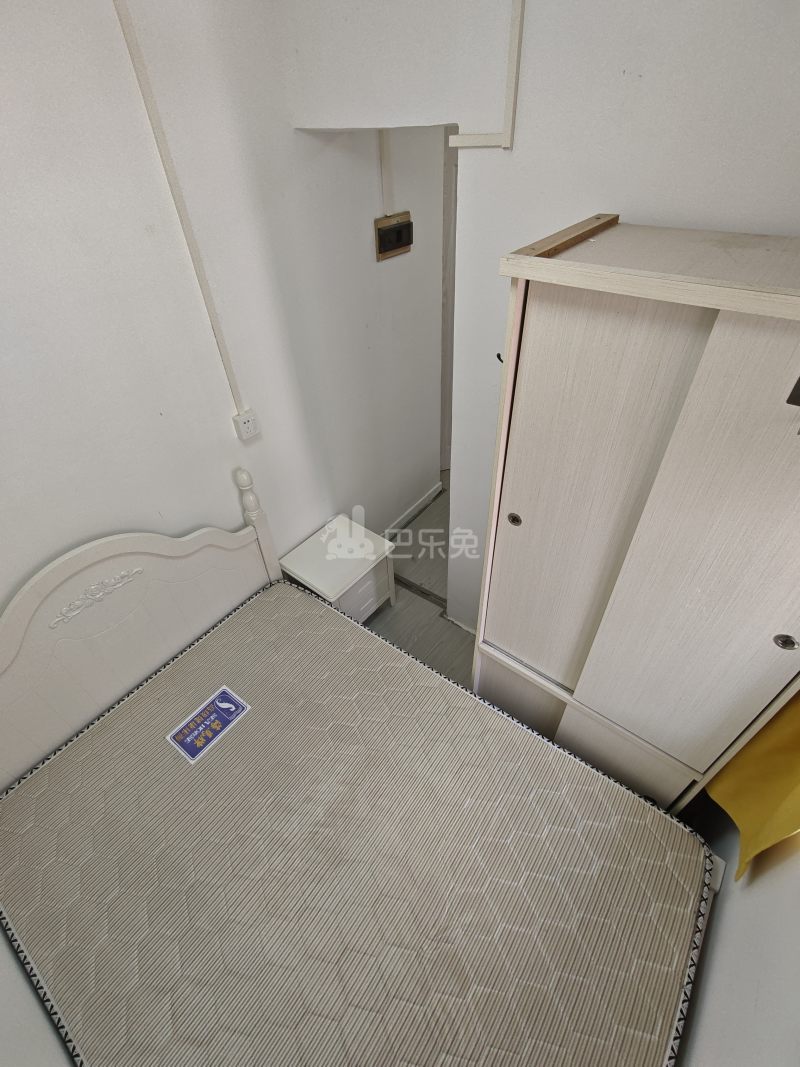 龙城新苑9853666卧室图1