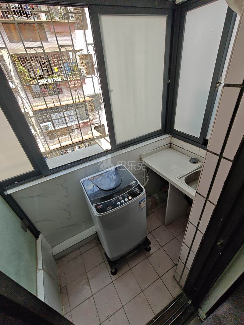 龙城新苑9853666厨房图5