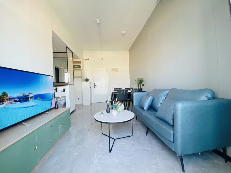 中海日辉台9864989客厅图3