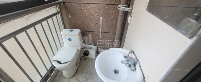 繁荣华庭988977卫生间图8