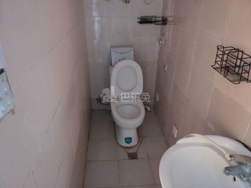 繁荣华庭988981卫生间图7