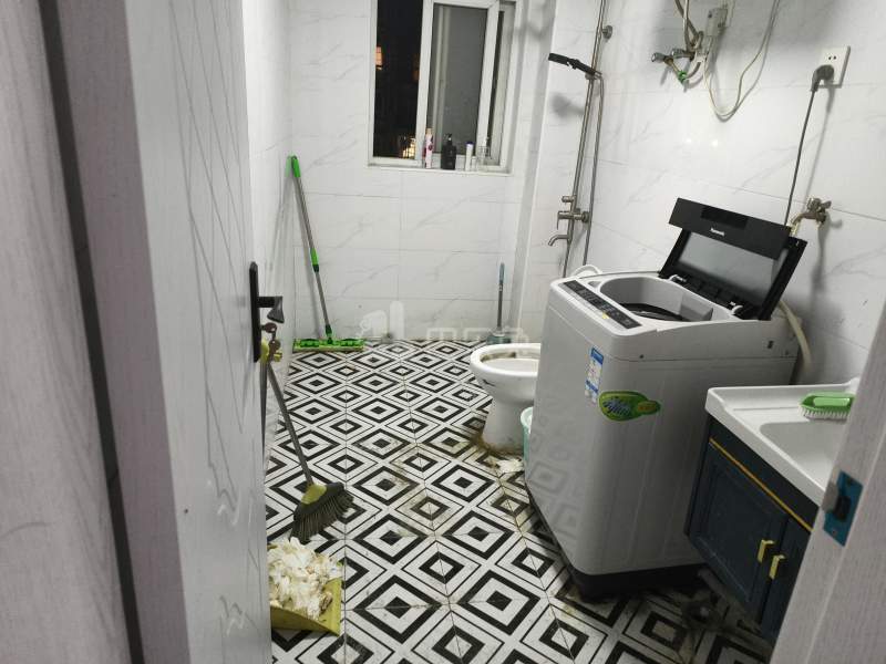 大众春盛苑9889039卫生间图7