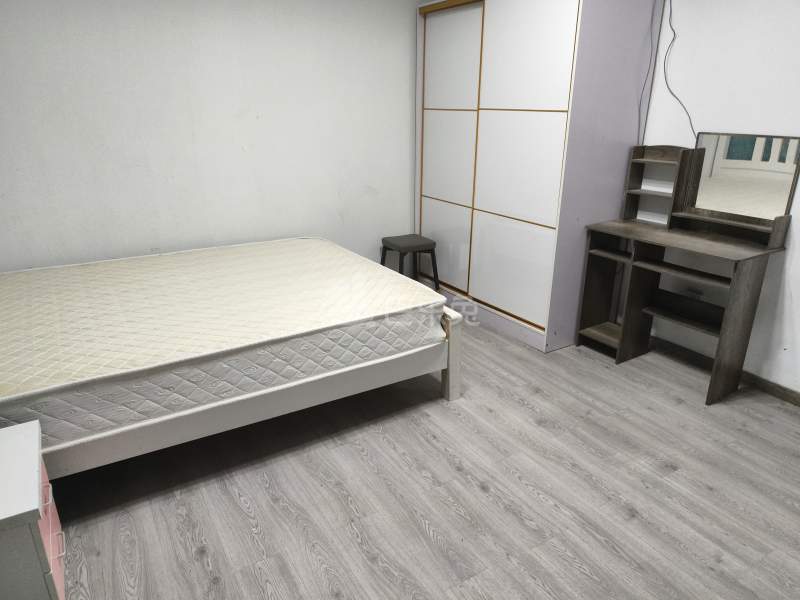 大众春盛苑9889039卧室图1