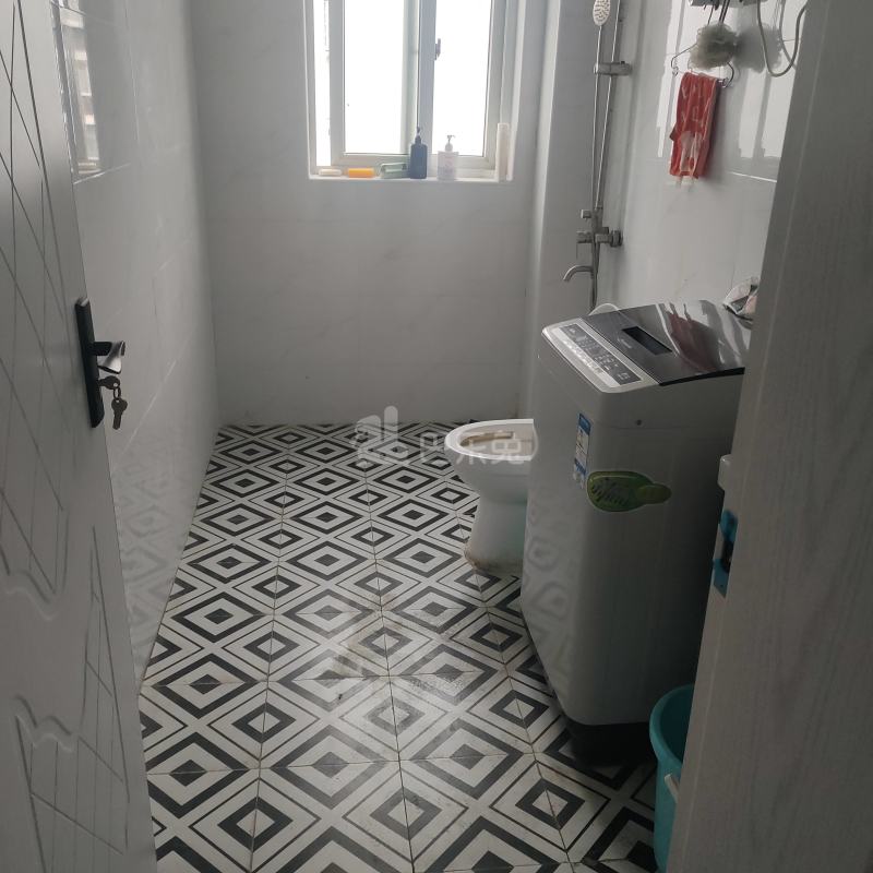 大众春盛苑9889039卫生间图8