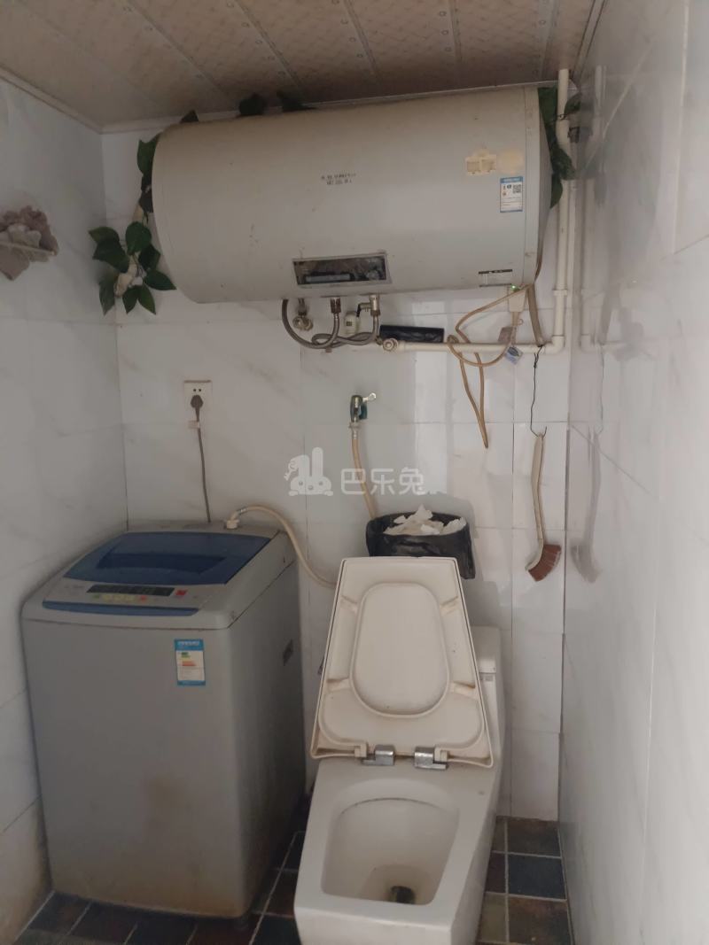 三灶路1450弄6547396卫生间图8