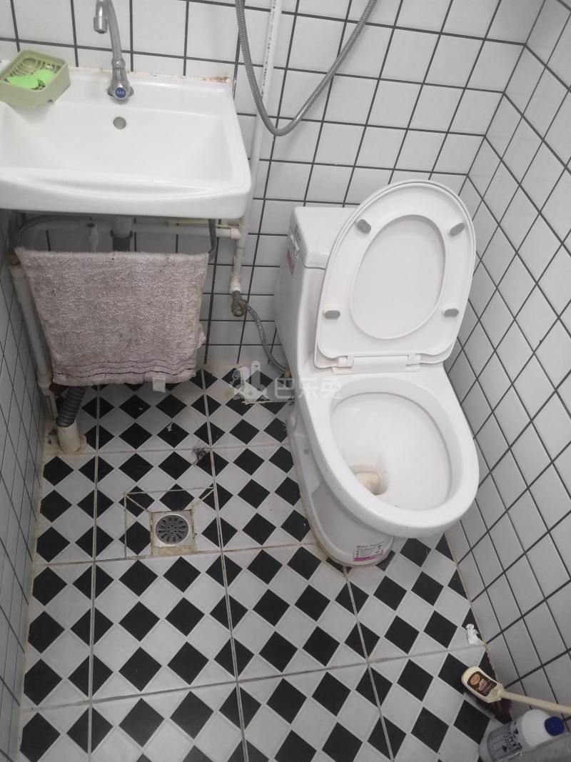 东景花园14034214卫生间图3