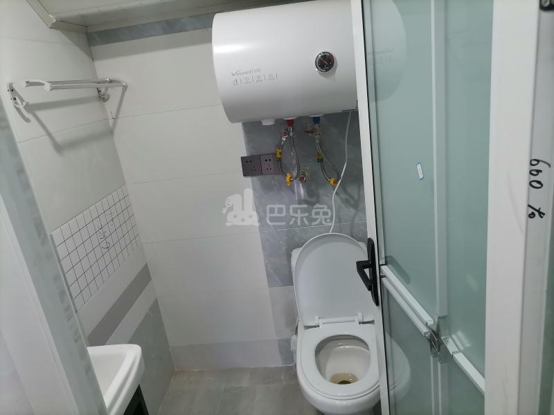 栏杆村凤家宅（民房）9895315卫生间图5