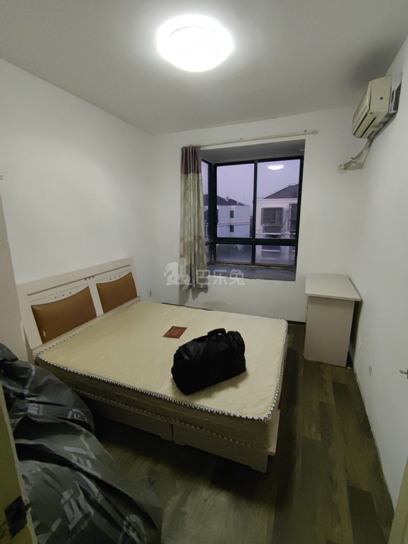 鹤鸣新苑一村989001卧室图1