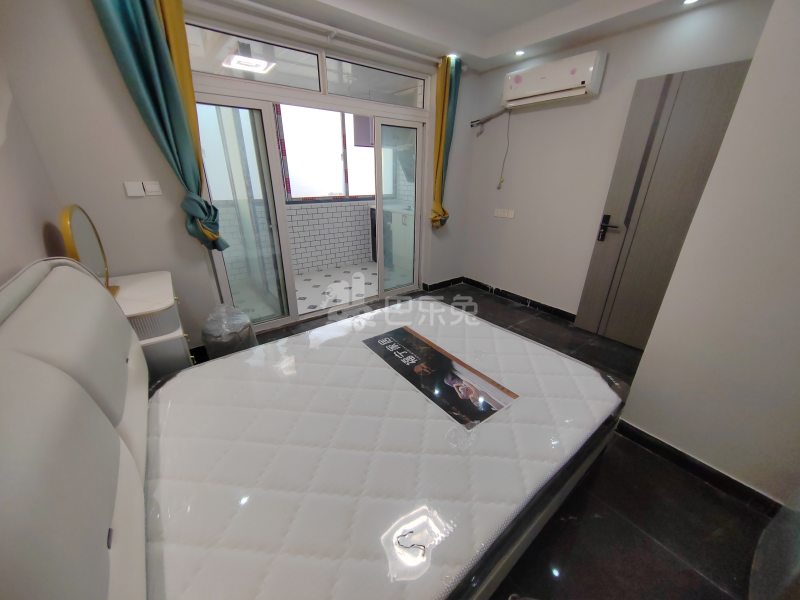 鑫峰苑9907447卧室图3